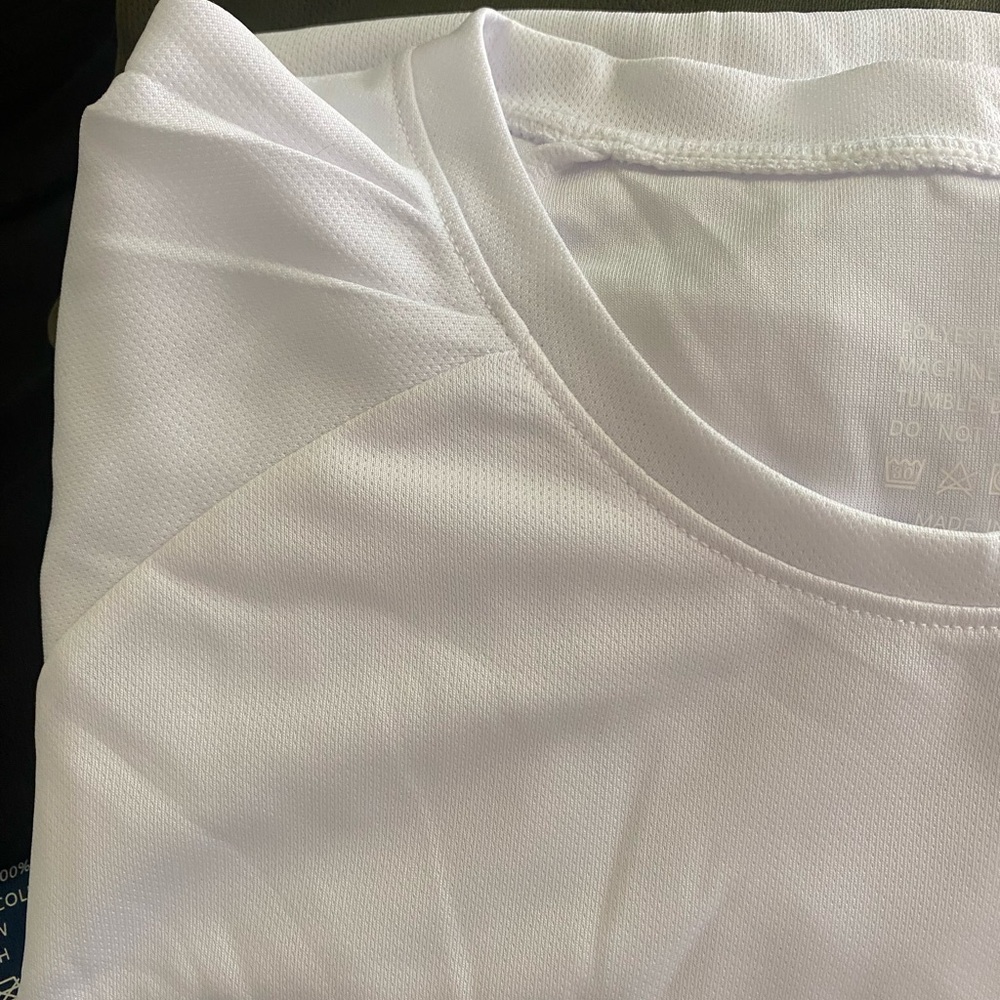 NWOT Men's Workout Athletic Shirts Sz Large Set of 5 - Picture 6 of 6